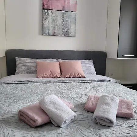 Vm Apartment *